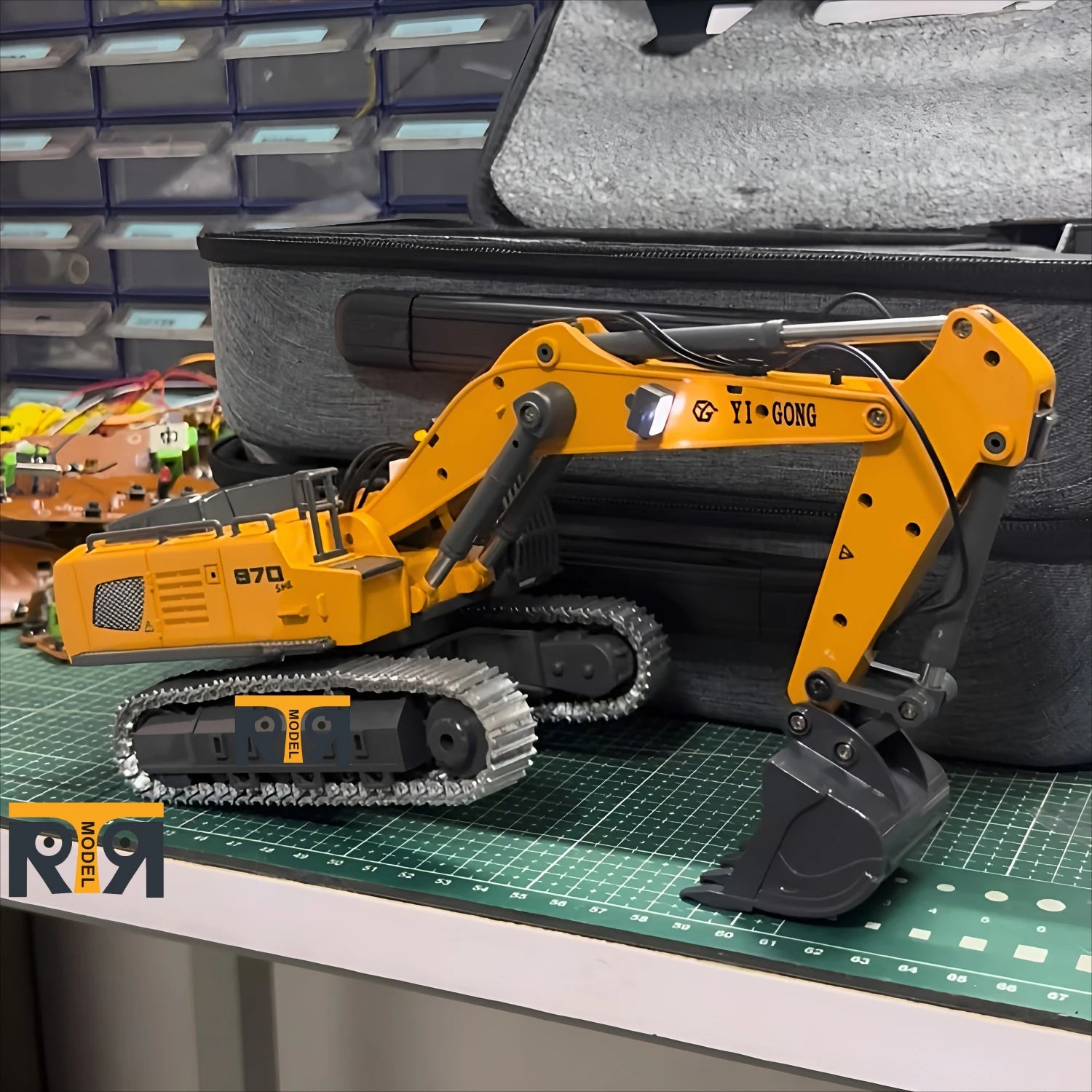 Mini Excavator 1/50 970 RTR RC Excavator Electric Simulation Mechanical Engineering Vehicle with Light and Sound System Boy Toy