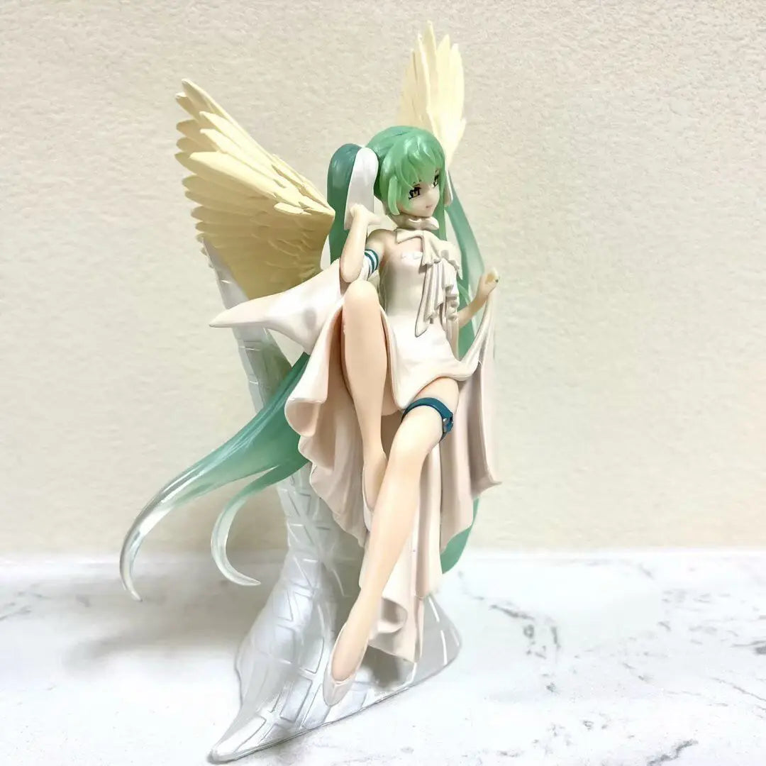 17cm Hatsune Miku Anime Figure Light And Dark Beautiful Angel Girl Action Figure PVC Collectible Model Doll Ornaments Toys Gifts