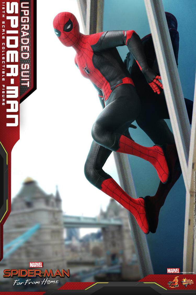 HOTTOYS 1/6 Spider-Man: Far From Home Upgraded Red and Black Suit Figure MMS542