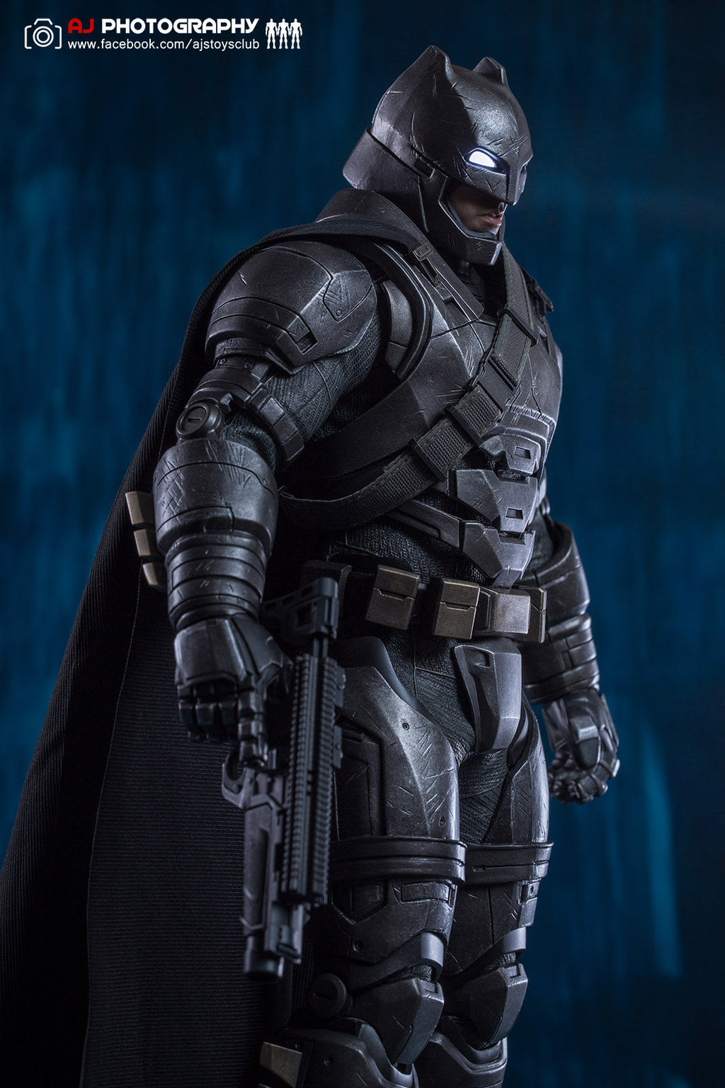 HT HotToys 1/6 BVS Batman v Superman Heavy Armor Regular Version MMS349 Action Figure