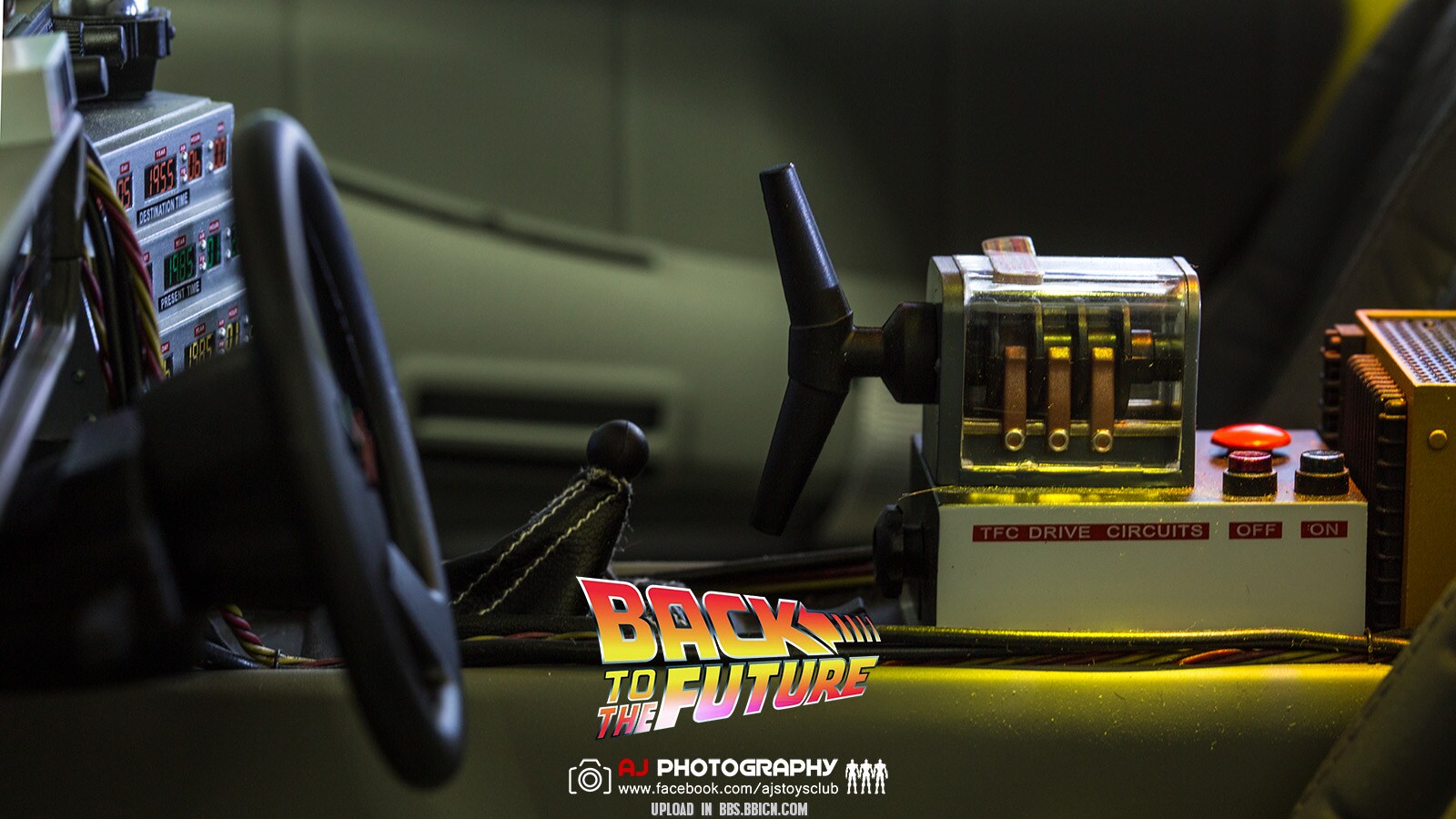 HOT TOYS HT Back to the Future 2 Time Car Time Car Martin MMS636 1/6 movable  action figures
