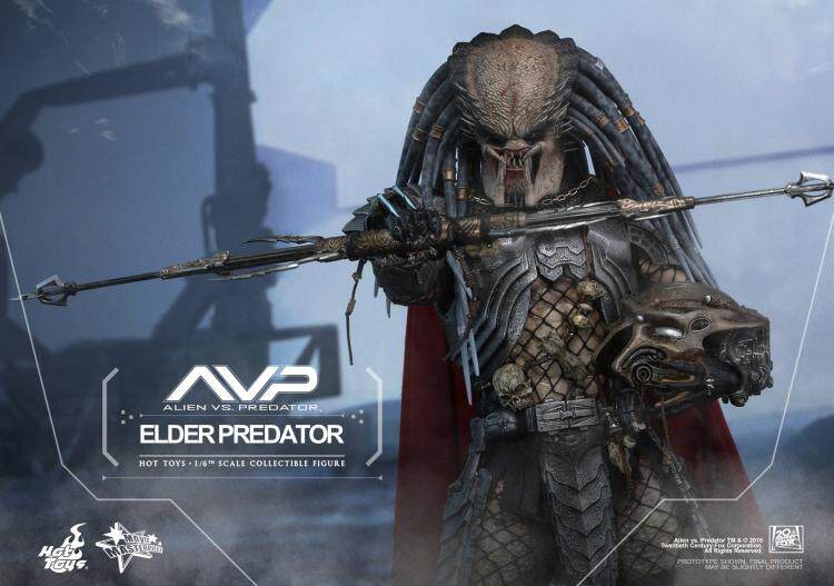 HOTTOYS 1/6 AVP Alien vs. Predator: Elder Red Robe 2.0 Articulated Figure MMS325
