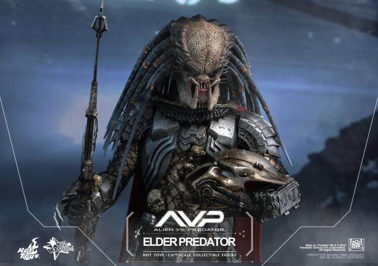 HOTTOYS 1/6 AVP Alien vs. Predator: Elder Red Robe 2.0 Articulated Figure MMS325