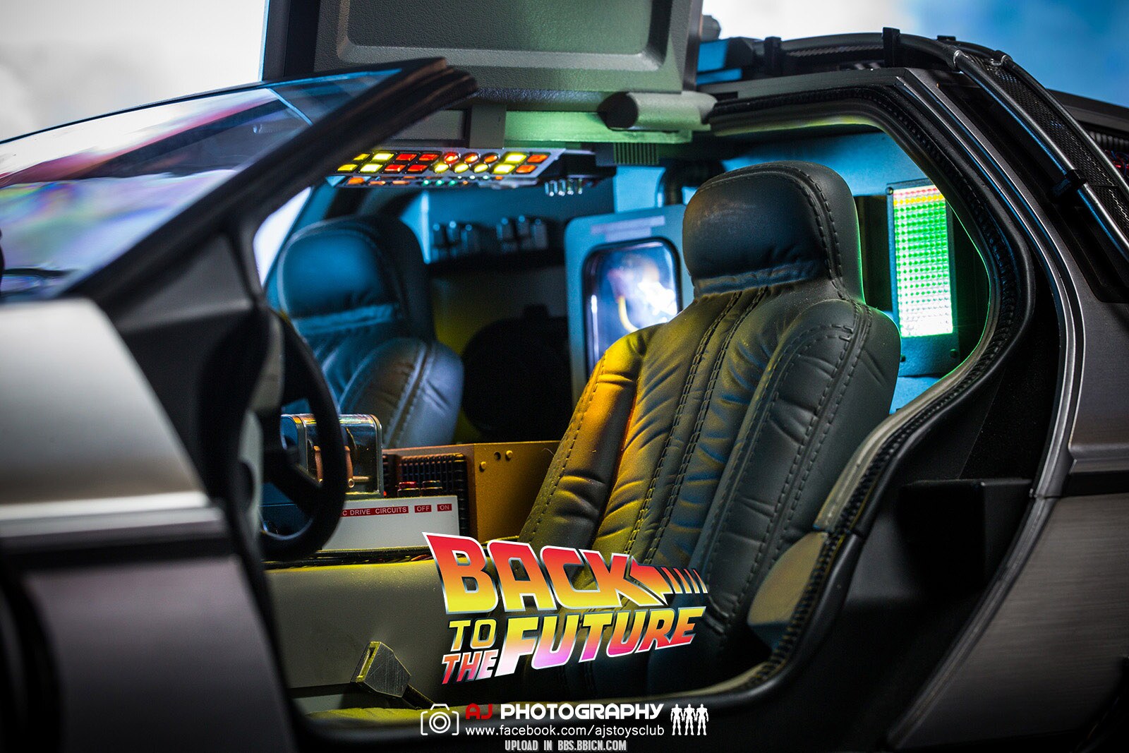 HOT TOYS HT Back to the Future 2 Time Car Time Car Martin MMS636 1/6 movable  action figures
