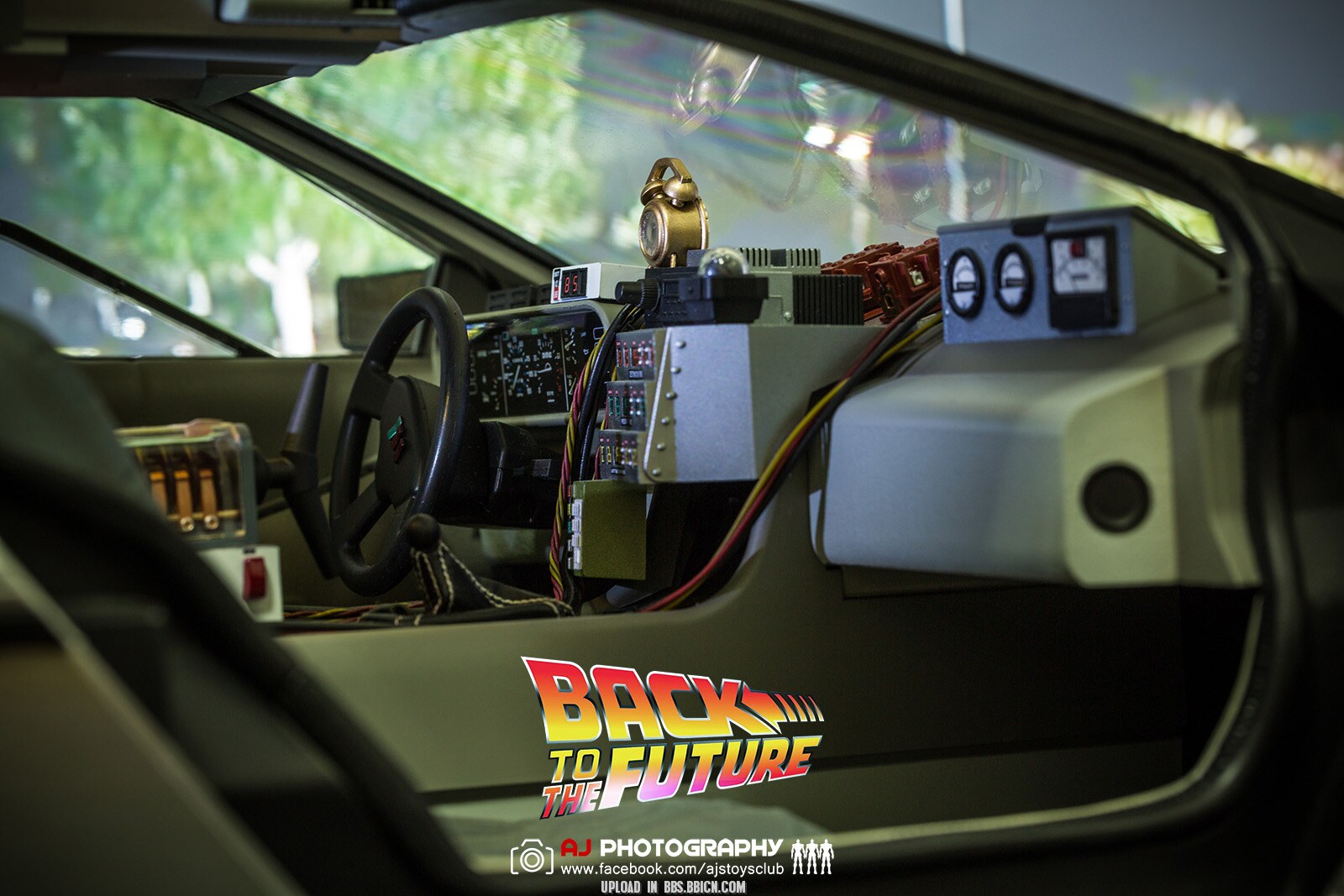 HOT TOYS HT Back to the Future 2 Time Car Time Car Martin MMS636 1/6 movable  action figures