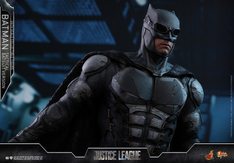 HotToys HT MMS432 Justice League Tactical Suit Medium Armor Batman VIP Edition Action Figure