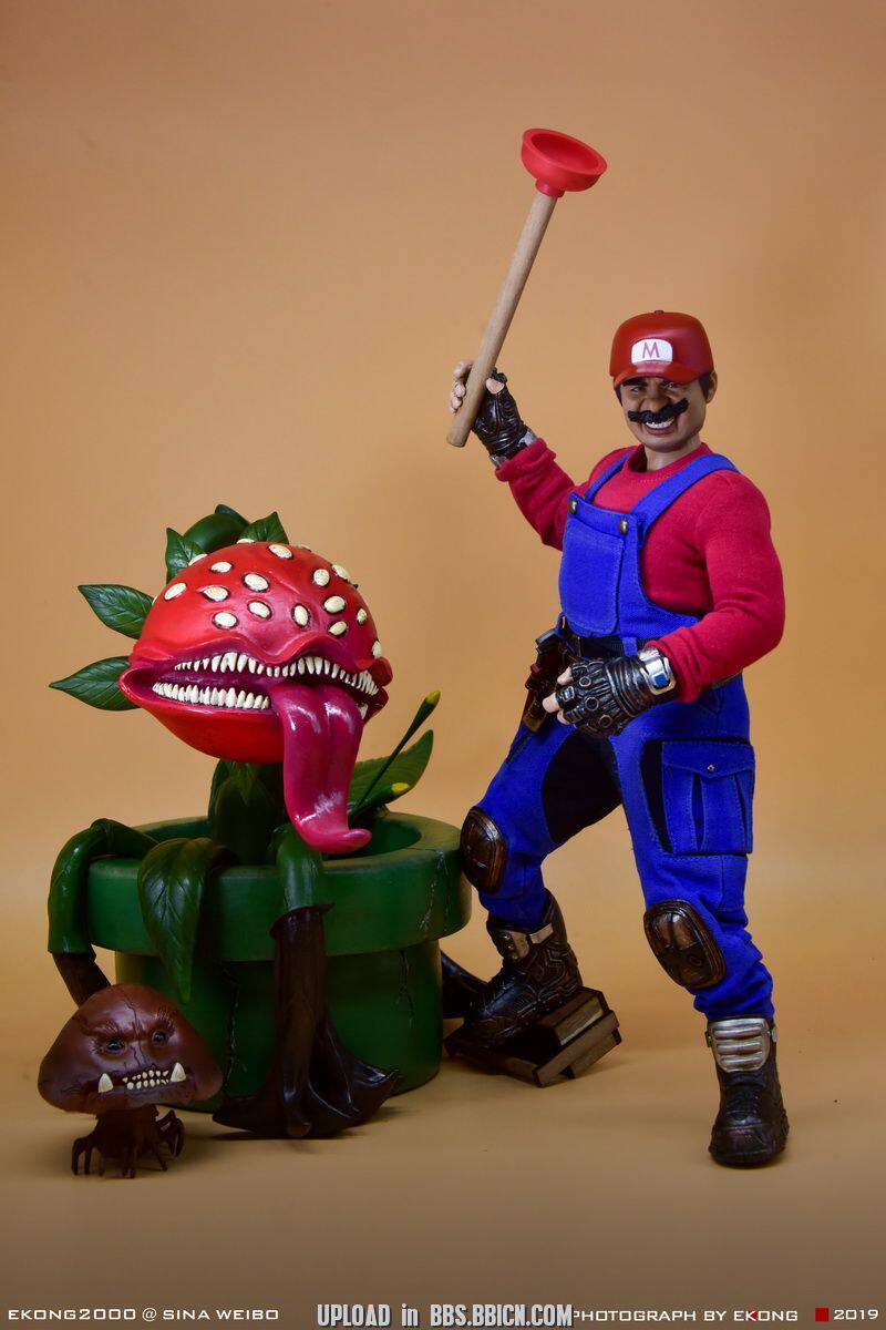 D7TOYS 1/6 Plumber Mario Super Mario Mario with Piranha Deluxe Set Action Figure