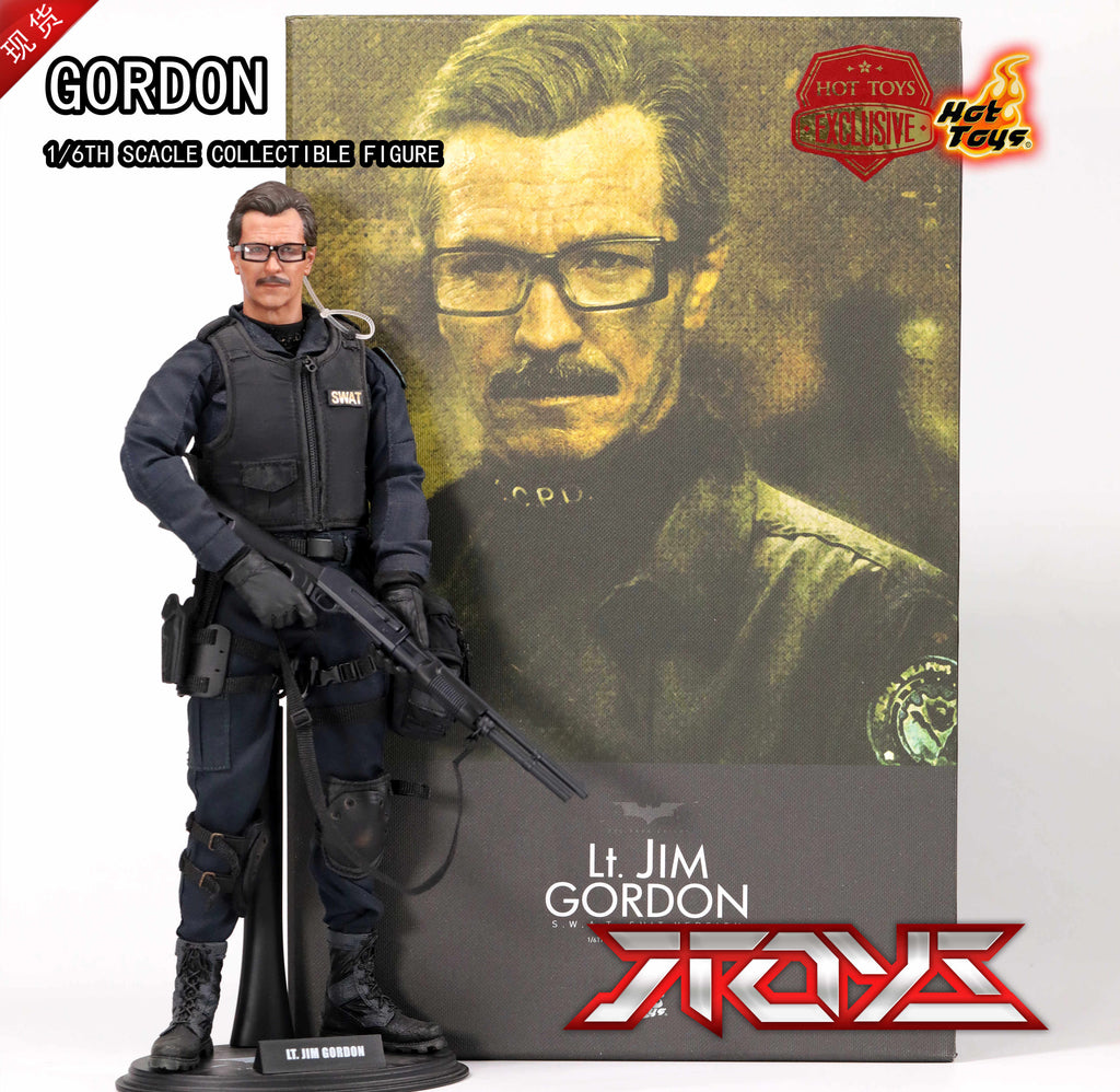 HotToys HT MMS182 1:6 Batman Begins 2 The Dark Knight Venue Exclusive Commissioner Gordon  action figures