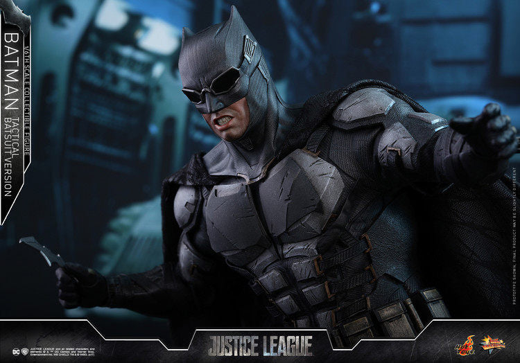 HotToys HT MMS432 Justice League Tactical Suit Medium Armor Batman VIP Edition Action Figure