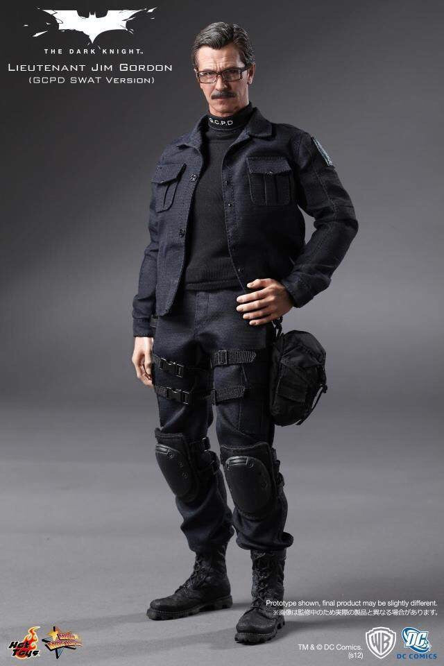 HotToys HT MMS182 1:6 Batman Begins 2 The Dark Knight Venue Exclusive Commissioner Gordon  action figures