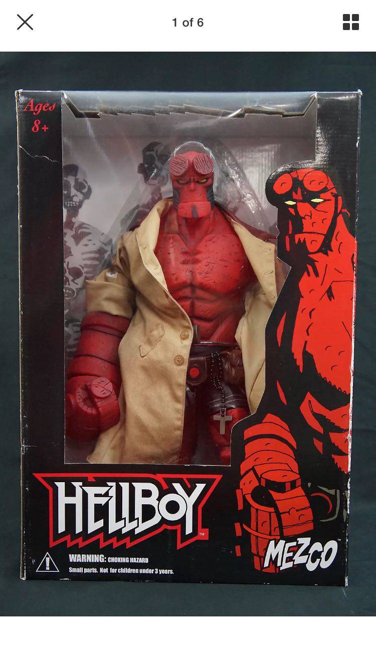 MEZCO Hellboy — 18-inch Articulated Figure (Comic Version)