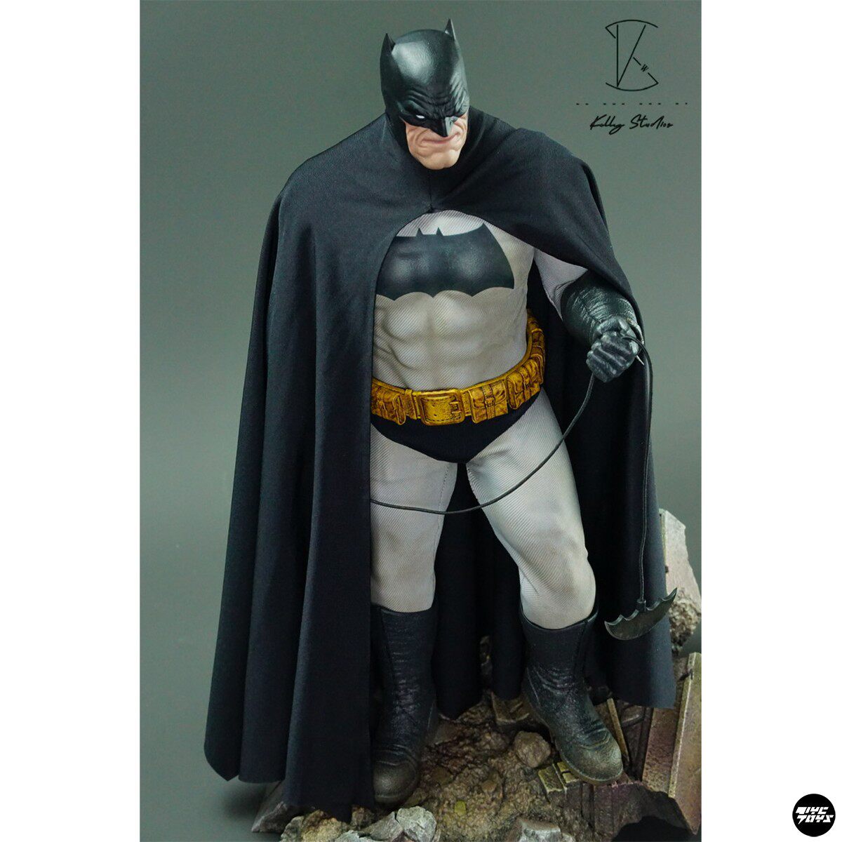 KELLY STUDIO HT Black-Suit Batman Drape Cape Accessory KS-0010 (Figures Not Included)