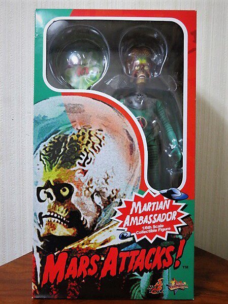 Hot Toys (HT) — *Mars Attacks!* — 1/6 Scale Articulated Figure: Martian Commander