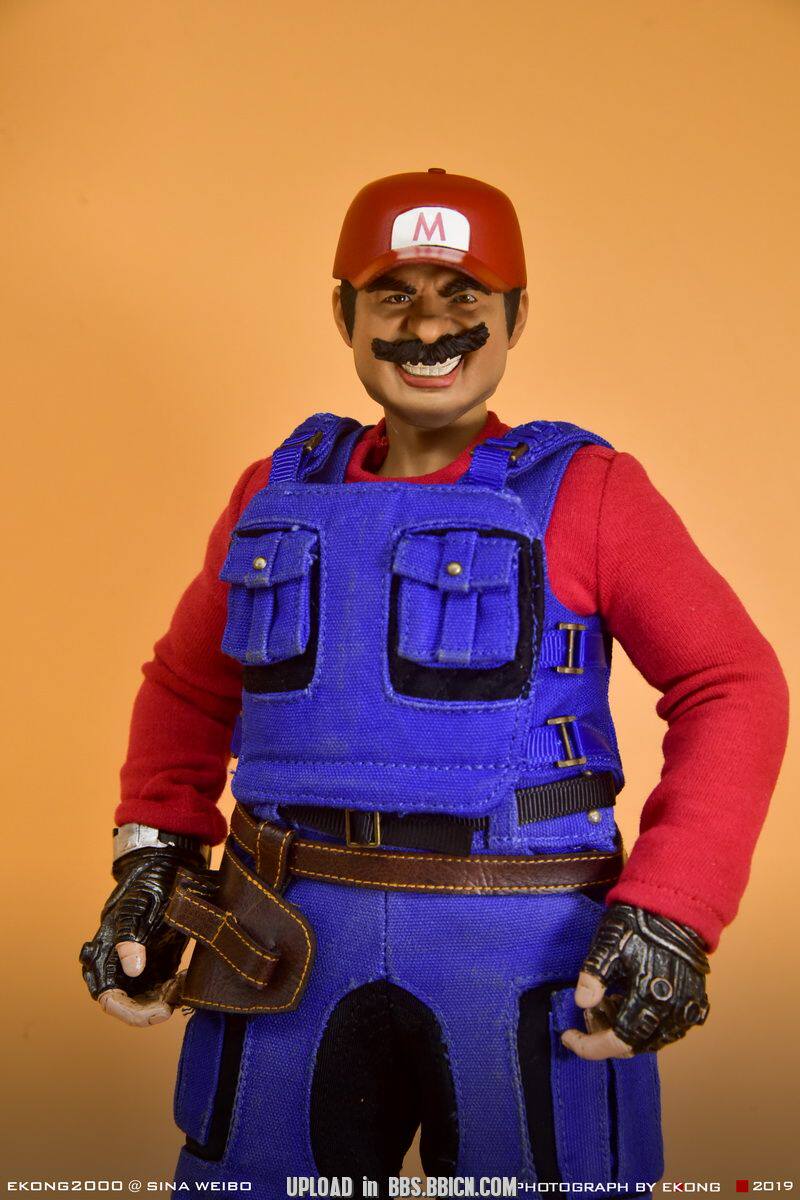 D7TOYS 1/6 Plumber Mario Super Mario Mario with Piranha Deluxe Set Action Figure
