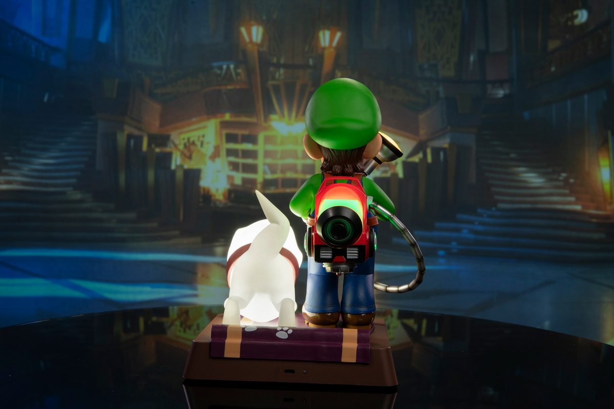 First 4 Figures 9-inch Luigi and Ghost Dogs, Haunted House 3, Luigi's Mansion 3 Figures, LM03CO
