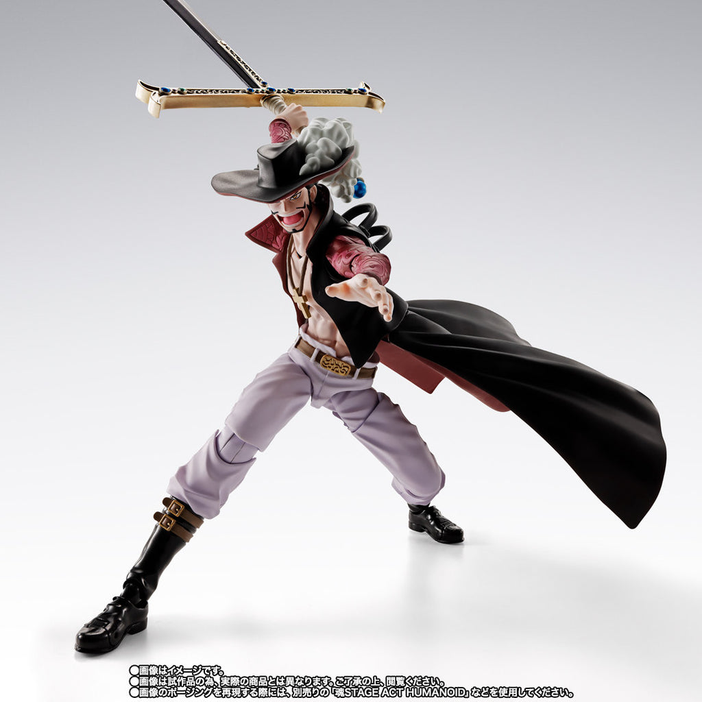 Tamashii Web Exclusive: Bandai S.H.Figuarts — One Piece: Dracule "Hawk-Eyes" Mihawk  Licensed Version