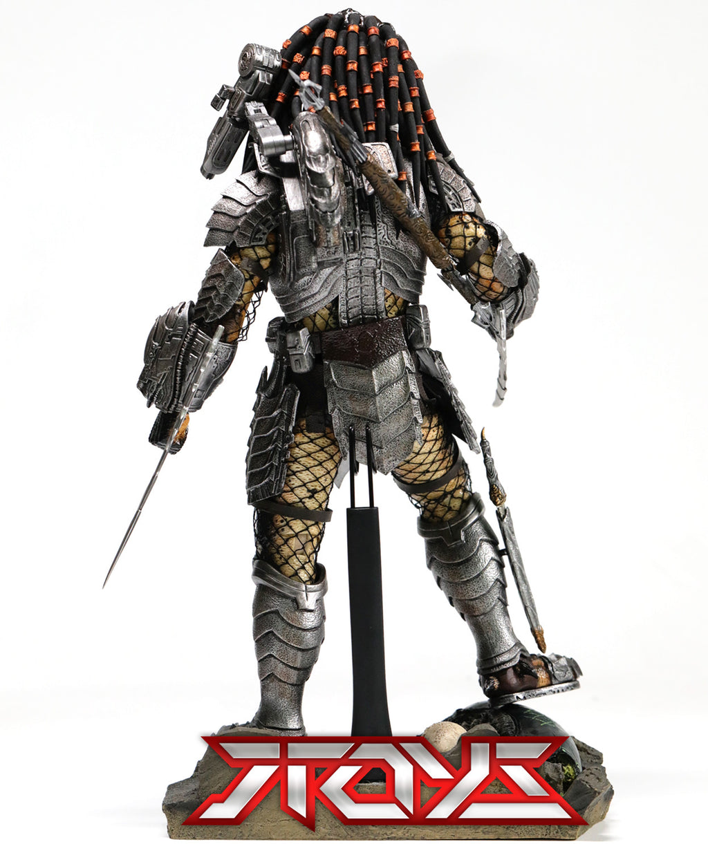 HotToys 1/6 MMS221 Alien vs. Predator Celtic Captain 2.0 Action Figure