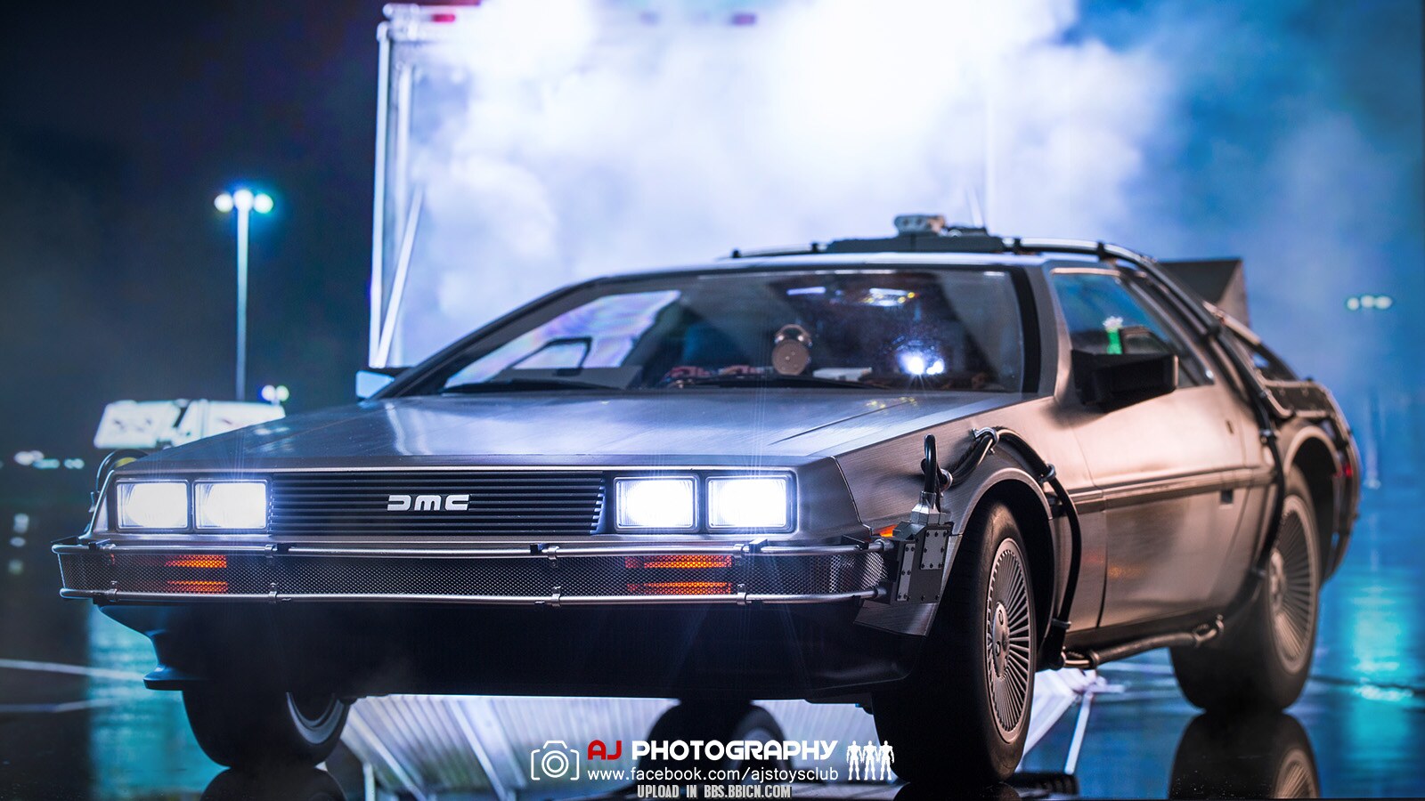HOT TOYS HT Back to the Future 2 Time Car Time Car Martin MMS636 1/6 movable  action figures