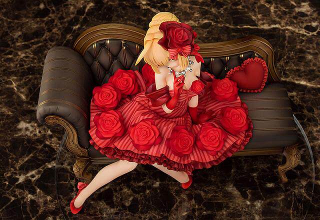 Aquamarine: Fate/EXTRA — Nero (Idol Emperor) — Dress & Sofa — Licensed Version