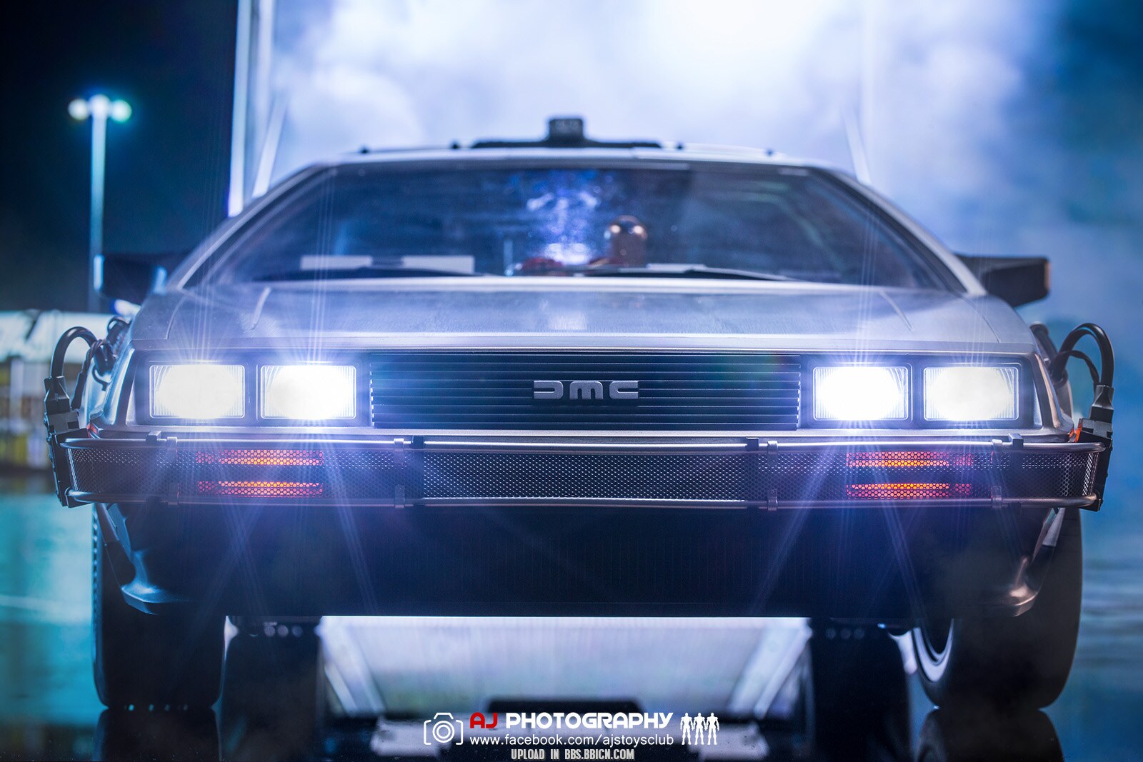 HOT TOYS HT Back to the Future 2 Time Car Time Car Martin MMS636 1/6 movable  action figures