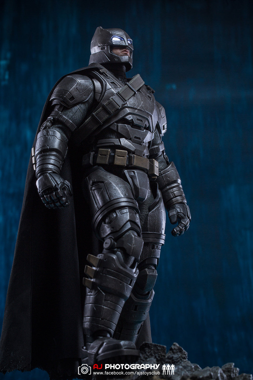 HT HotToys 1/6 BVS Batman v Superman Heavy Armor Regular Version MMS349 Action Figure