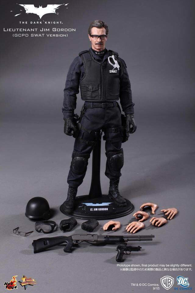 HotToys HT MMS182 1:6 Batman Begins 2 The Dark Knight Venue Exclusive Commissioner Gordon  action figures