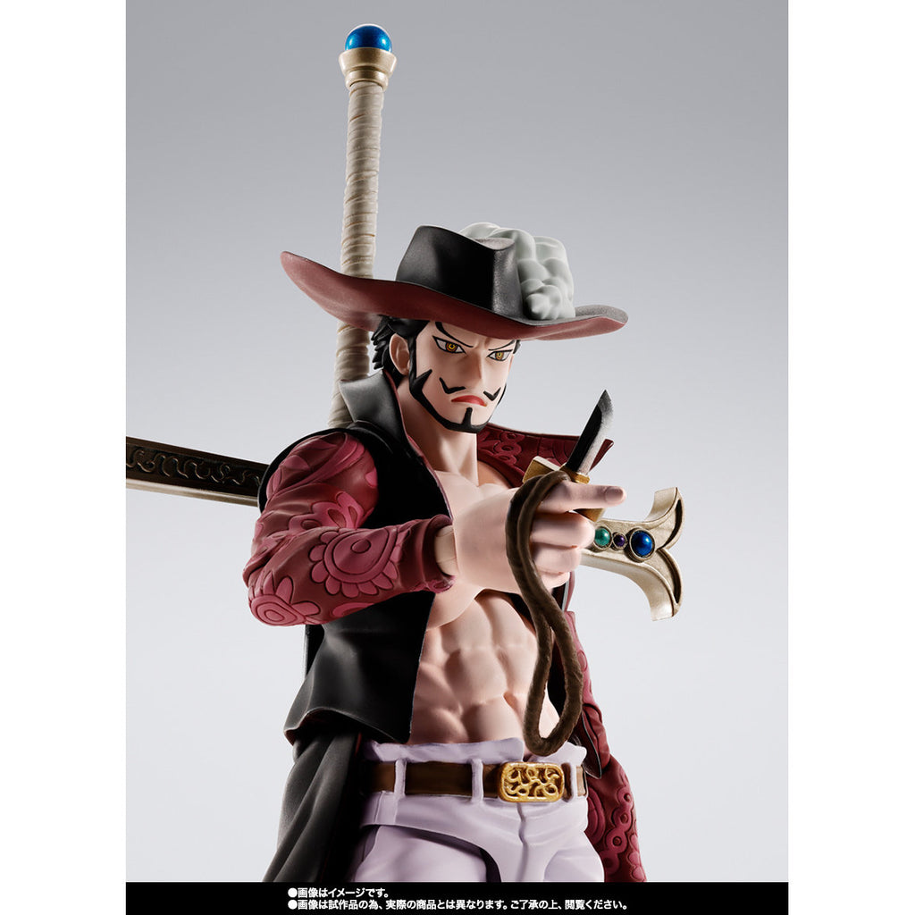 Tamashii Web Exclusive: Bandai S.H.Figuarts — One Piece: Dracule "Hawk-Eyes" Mihawk  Licensed Version