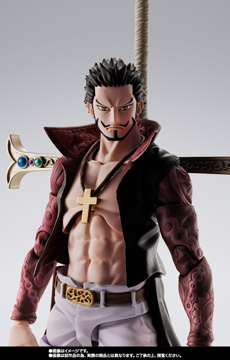 Tamashii Web Exclusive: Bandai S.H.Figuarts — One Piece: Dracule "Hawk-Eyes" Mihawk  Licensed Version