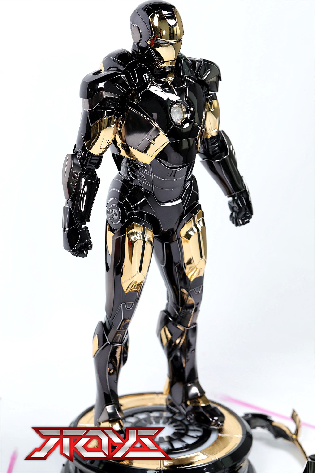 HT 1/6 MMS741D61 Iron Man MK7 black gold electroplating venue limited action figure