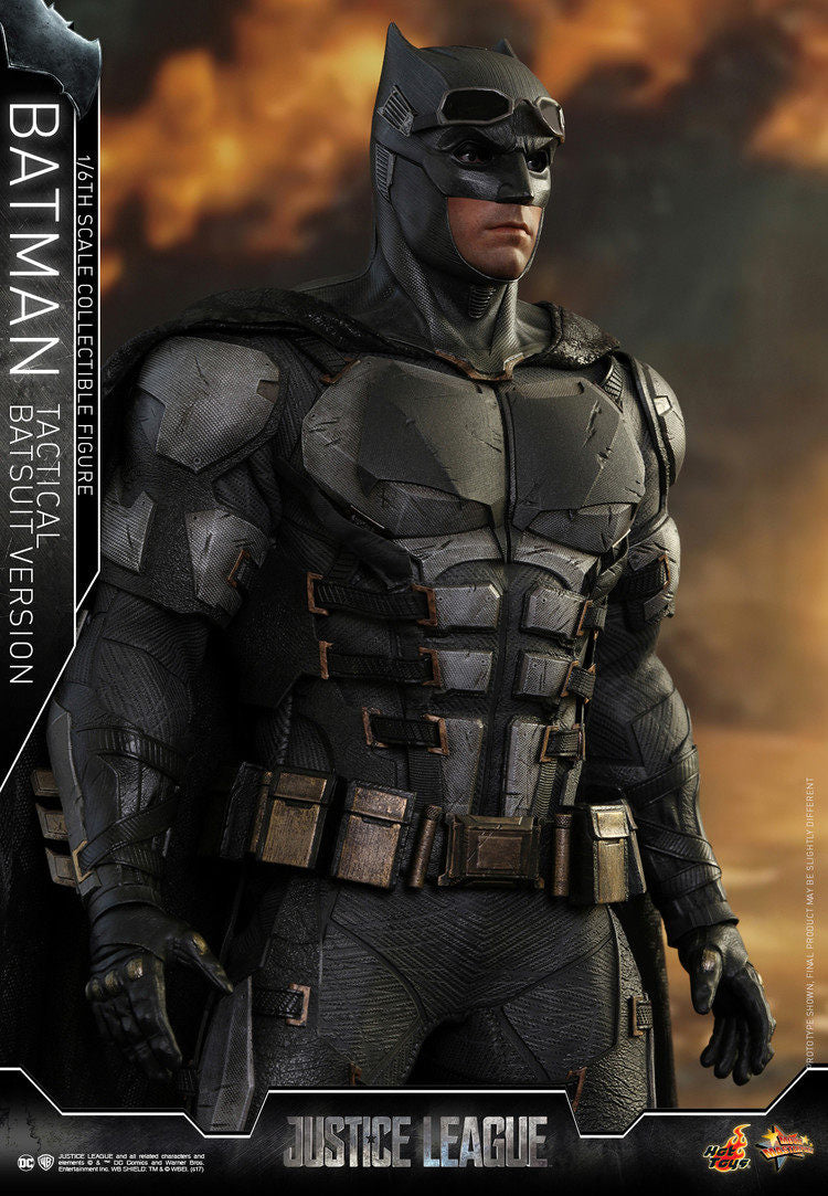 HotToys HT MMS432 Justice League Tactical Suit Medium Armor Batman VIP Edition Action Figure
