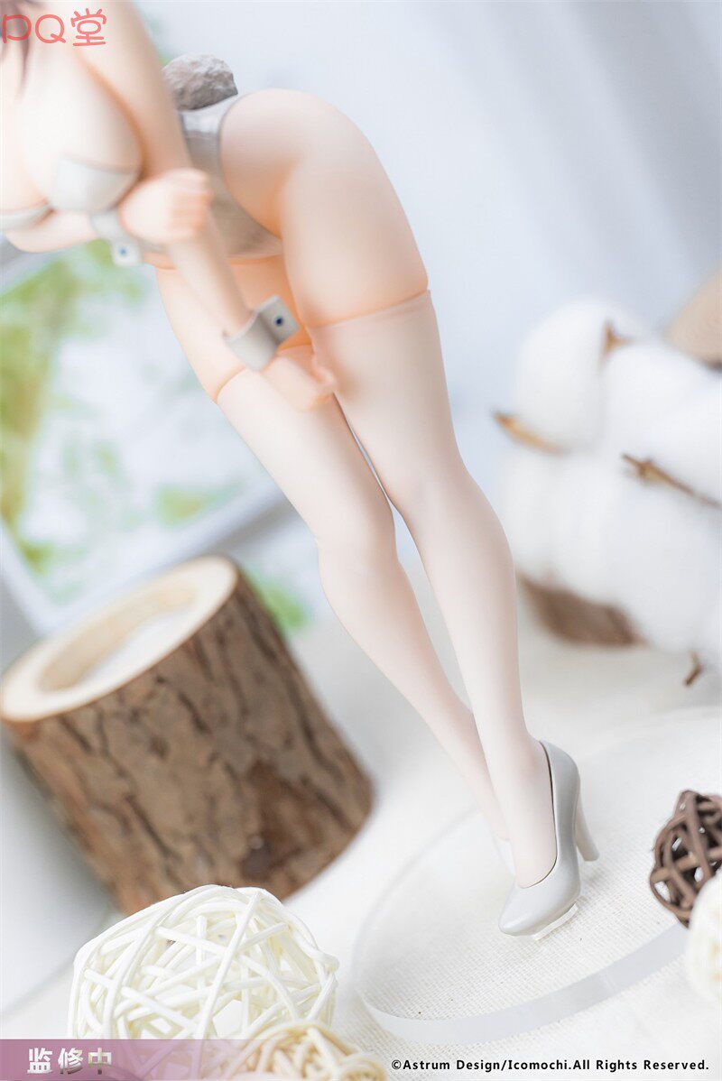 AstrumDesign: Miss White Bunny Girl (Original Art by Ikomochi)