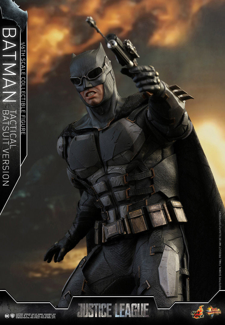 HotToys HT MMS432 Justice League Tactical Suit Medium Armor Batman VIP Edition Action Figure
