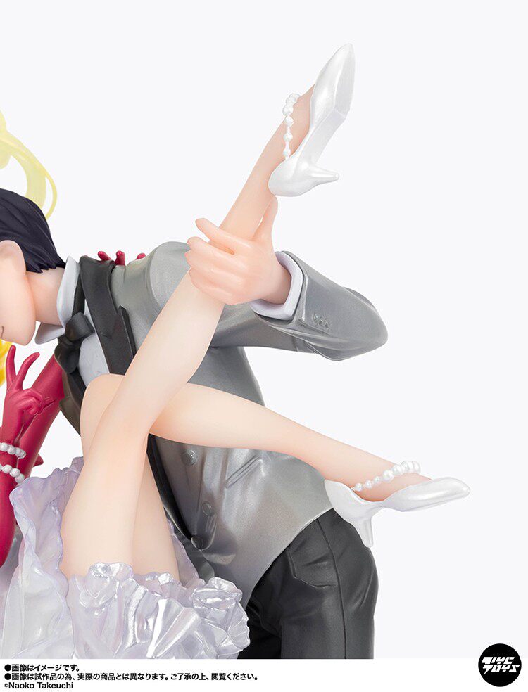 Bandai Figuarts ZERO (FZ) — Sailor Moon: Usagi Tsukino &amp; Tuxedo Mask Figuress