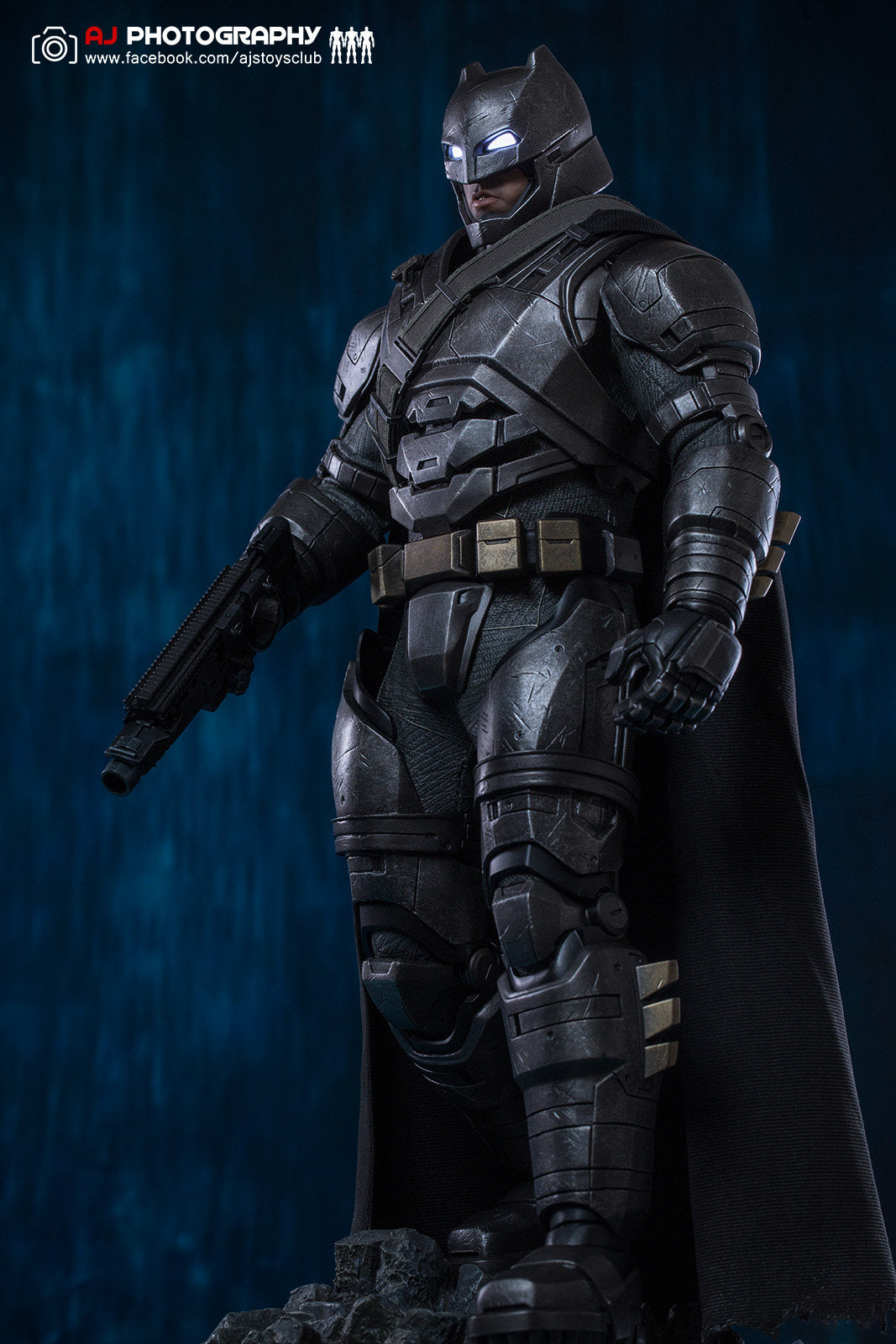 HT HotToys 1/6 BVS Batman v Superman Heavy Armor Regular Version MMS349 Action Figure