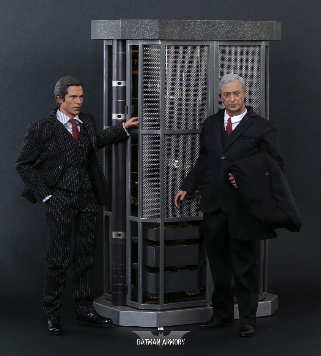 Hot Toys HT 1/6 Batman Armor Hangar Butler Deluxe Set MMS236