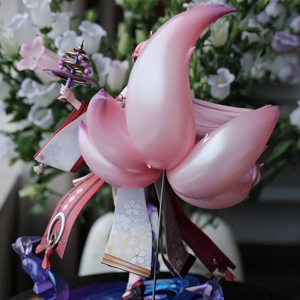 Yaeya Shenzi Peripheral figurine model table decoration, birthday gift, trendy toy scene decoration, car decoration