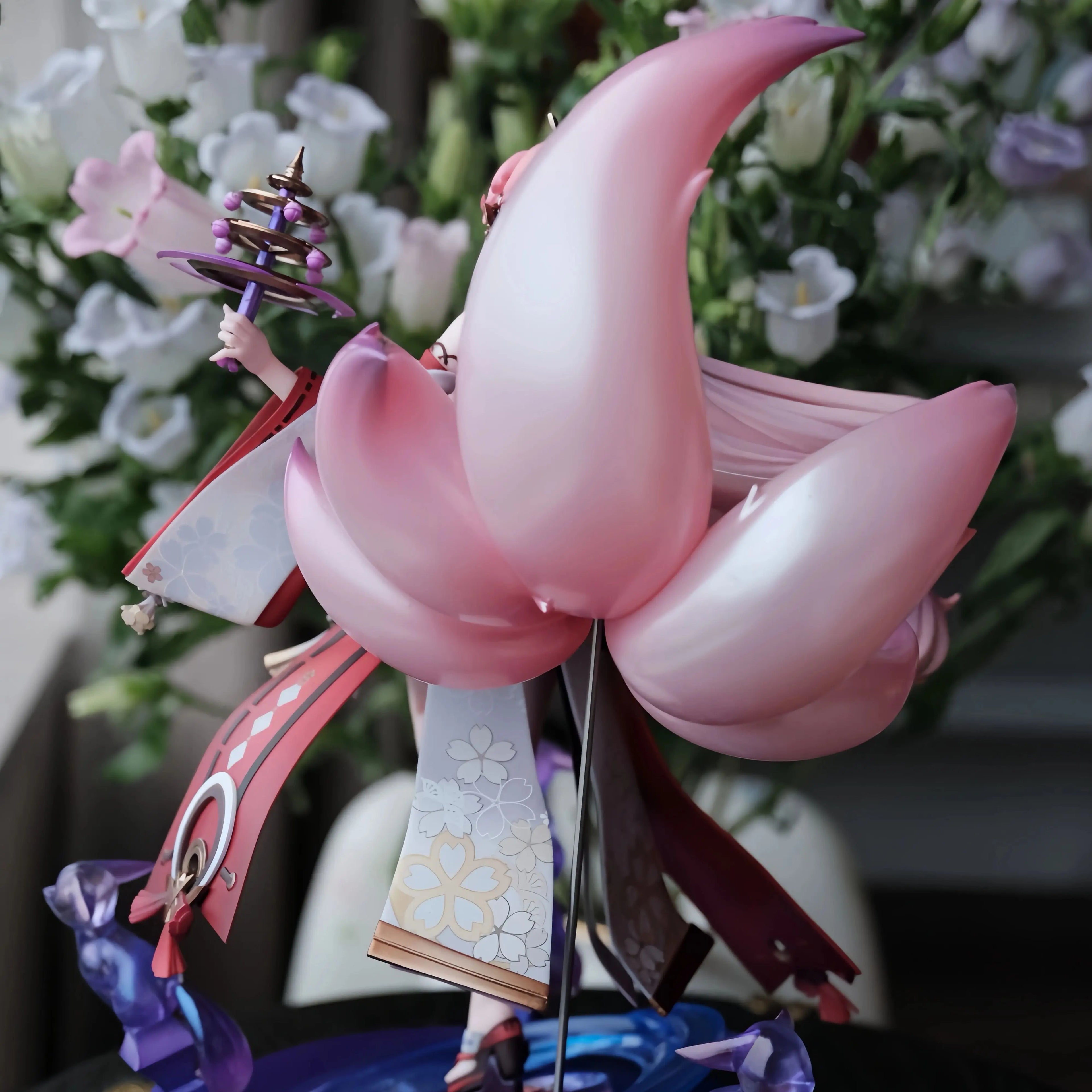 Yaeya Shenzi Peripheral figurine model table decoration, birthday gift, trendy toy scene decoration, car decoration