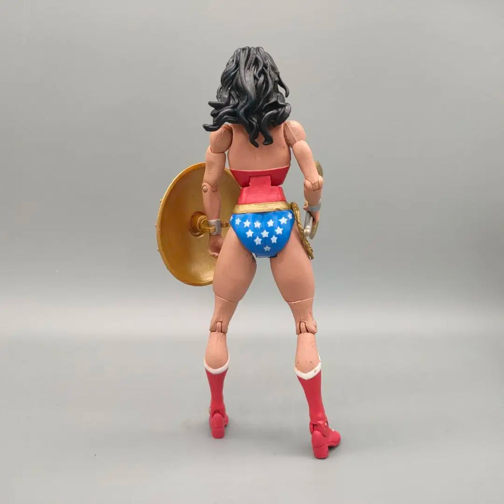 DCU Universe Classics 6" фигурка Wonder WW