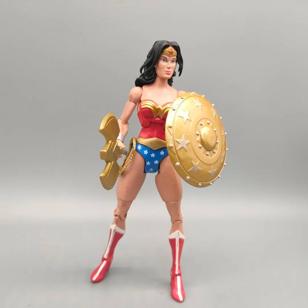 DCU Universe Classics 6" фигурка Wonder WW