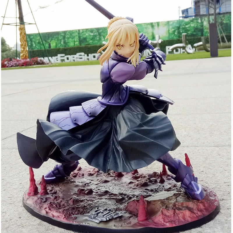 Anime-Spiele Fate Stay Night Alter Saber Actionfigur PVC-König der Ritter im Maßstab 1/7 Ausgezeichnetes Modellspielzeug Sammlerstücke