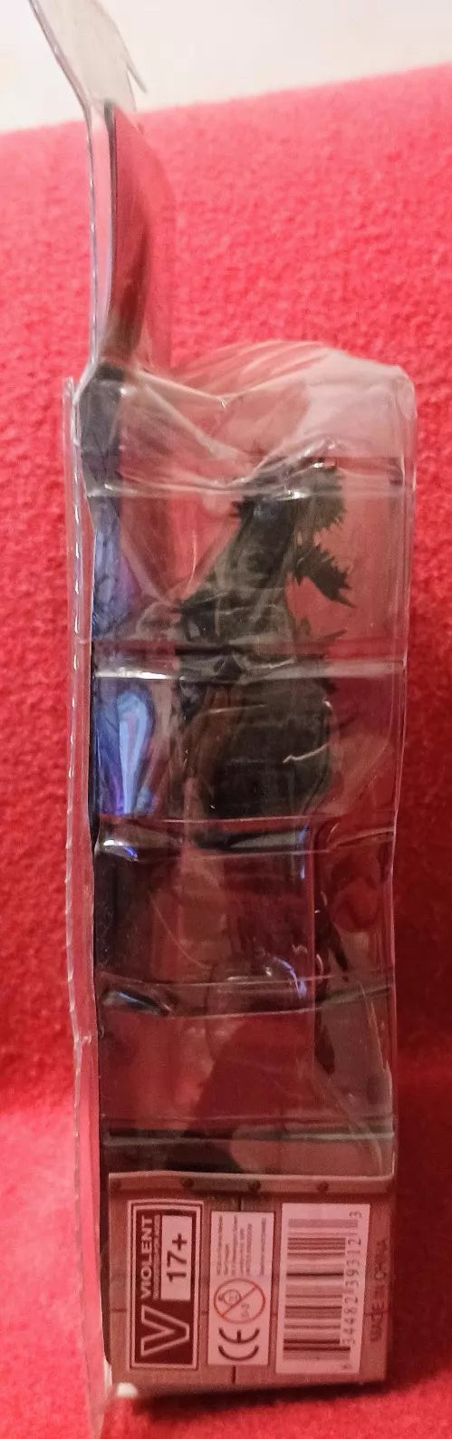 NECA Resident Evil 4: Regenerator (Iron Maiden) — Series 2