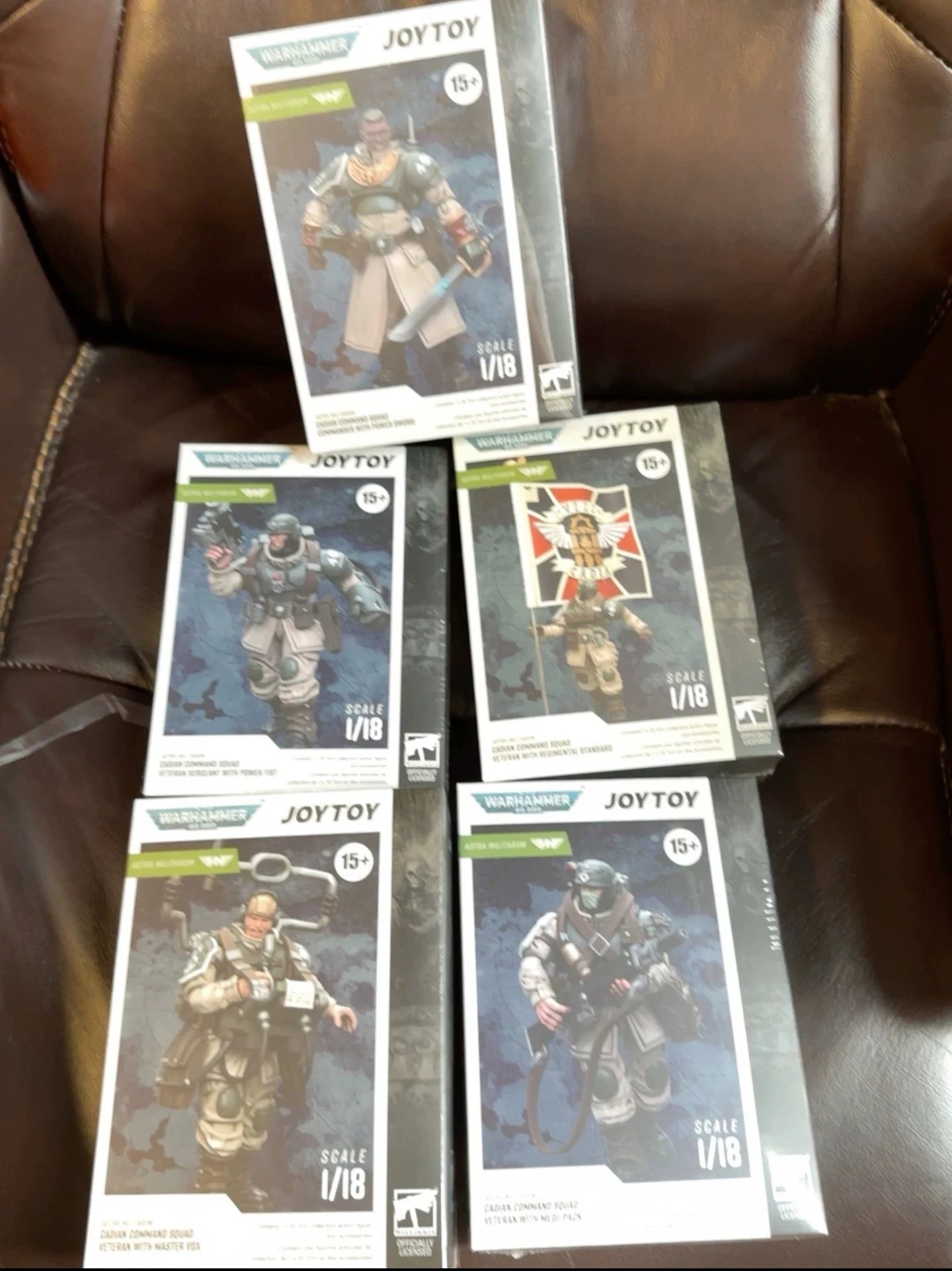 【In stock】JOYTOY Warhammer 40K Astra Militarum Cadian Command Team 1/18Action Figure Soldier Action Model Art Toy Gift