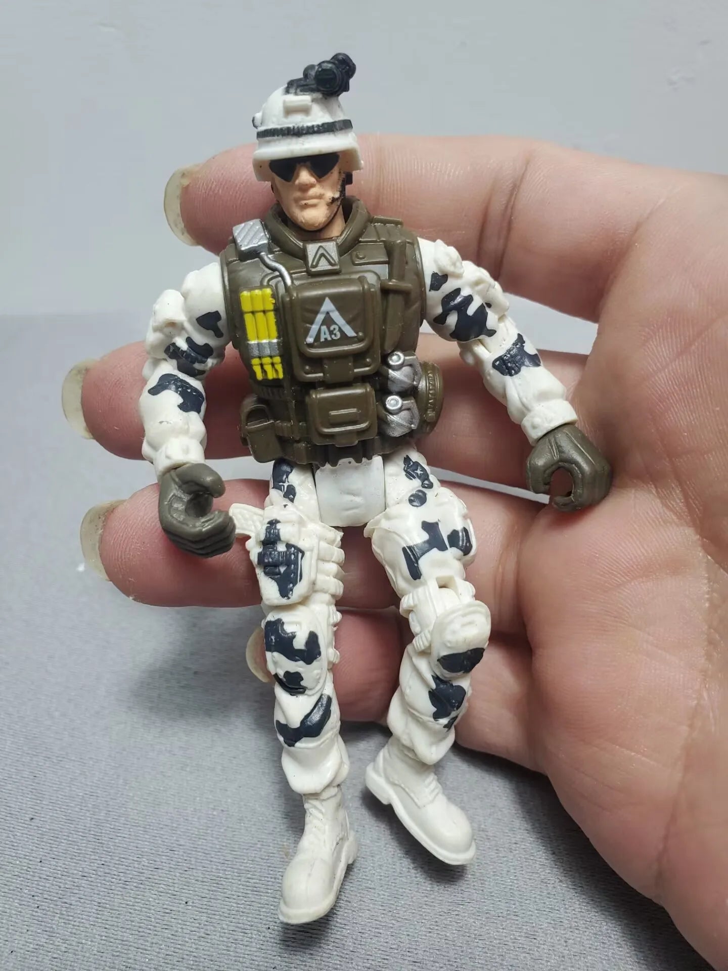 9cm 3.75" Solider Farmer Worker Military Police Action Figure Limite Collection Pirate Player Model Toy Gift for Kid Child Adult