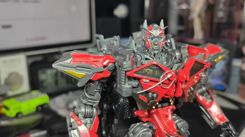 BAIWEI 18CM Neues Transformationsspielzeug Anime-Actionfigur Junge Cooles Feuerwehrauto Wunderschön bemaltes Roboterautomodell SS61 TW-1024