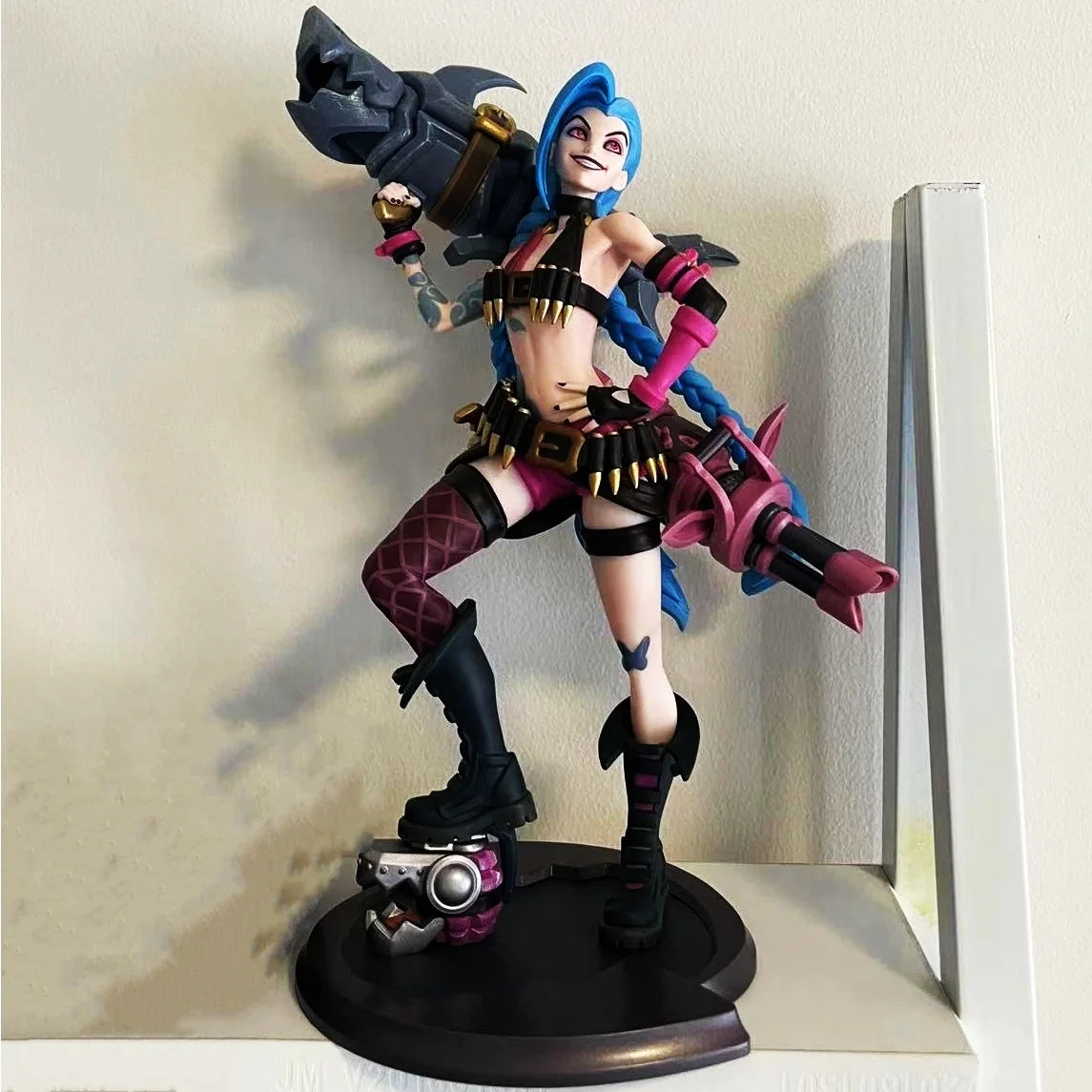 League Of Legends Game Figure The Piltover Enforcer Vi Jinx Medium Sculpture Action Figure Model Car Decor Collectible Gift Toys