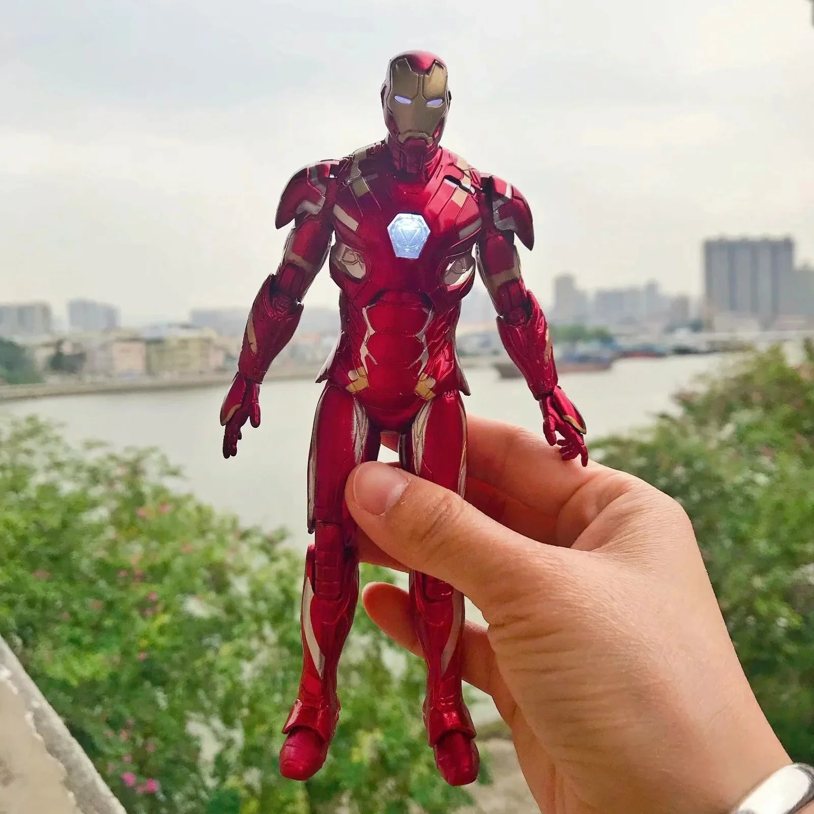 ZD 1/5 Iron Man 36cm MK3 Original Marvel Legends 10th Anniversary Collection Tony Stark Model Action Figure Toys Birthday Gifts