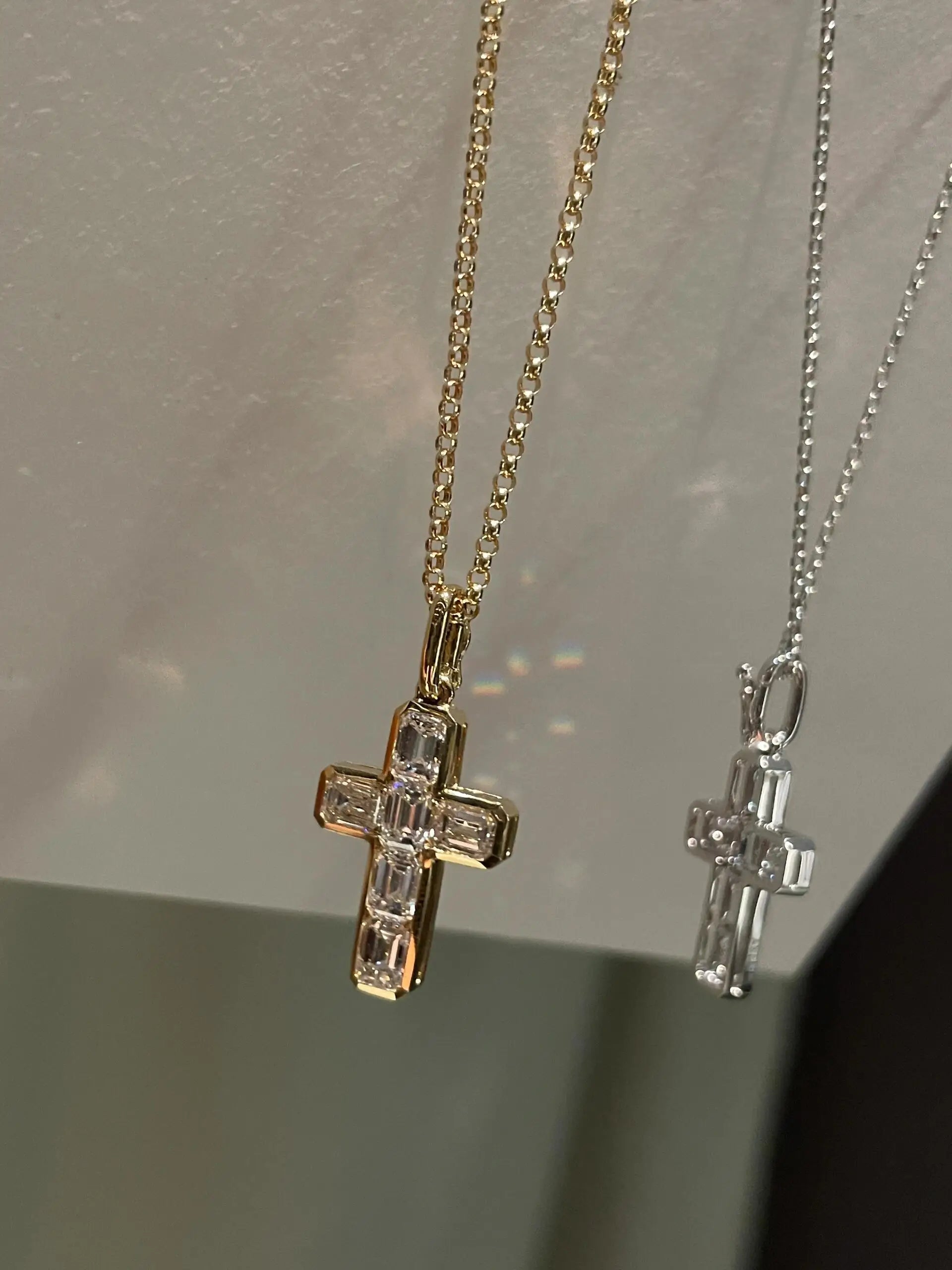 18K Solid Real Gold Lab Grow Diamond Necklace 6 stone emerald 2CT Round Cross Pendant IGI Diamond CVD/HPHT Custom 14K gold