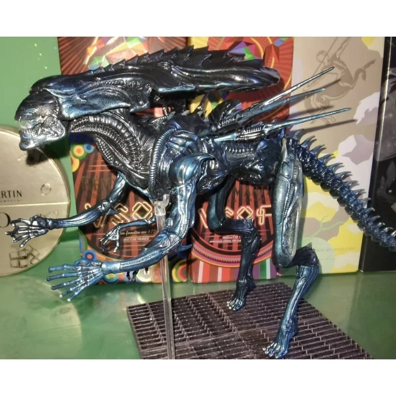 In Stock Hiya  Alien Queen Mother Queen 1:18 Giant Movie Version Super Mobile Model Toys