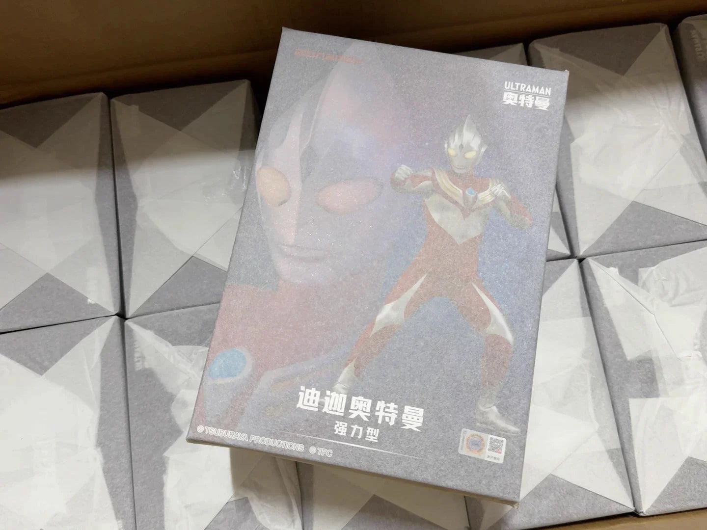 In Stock Alphamax Ultraman Tiga POWER TYPE Model Action Figures Model Collection Model Toy Cloth Clothes Red ver.
