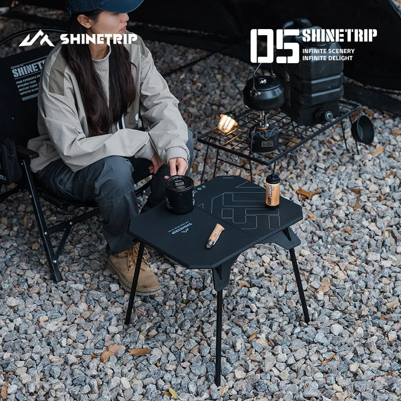 ShineTrip серия 05, ултралека маса с двойно предназначение, за къмпинг на открито, преносима маса, сгъваема, с алуминиева стойка и коремни мускули.